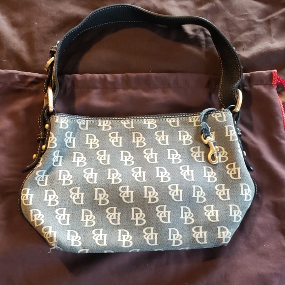 Dooney & bourke - Picture 1 of 3